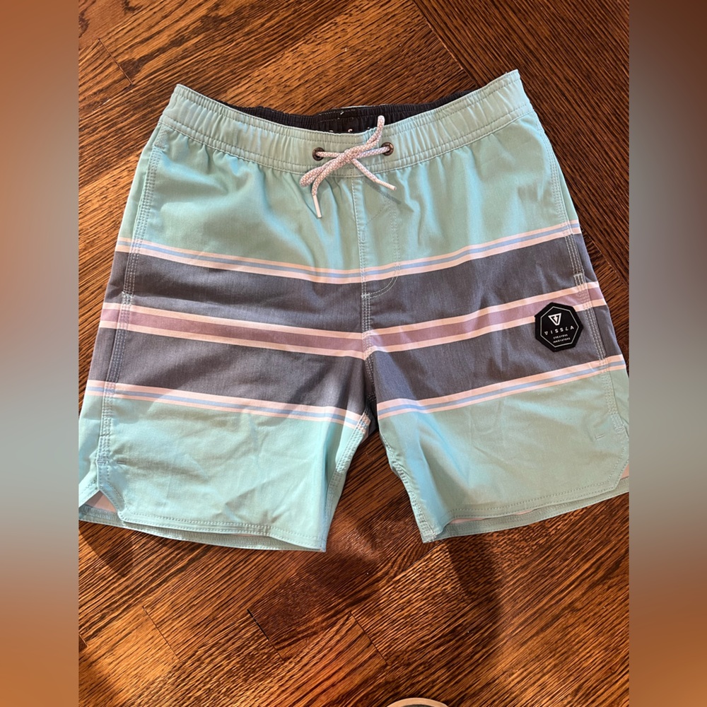 VISSLA boys swim trunks. Nearly new.